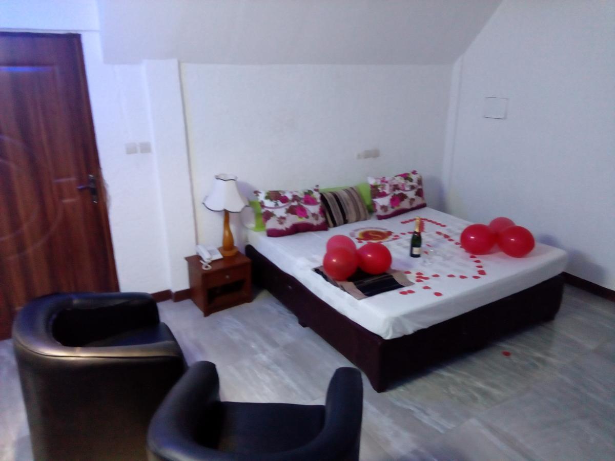 Senateur Hotel Agontinkon Cotonú Exterior foto
