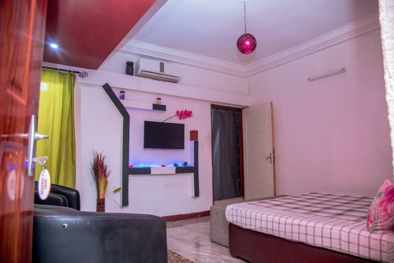 Senateur Hotel Agontinkon Cotonú Exterior foto